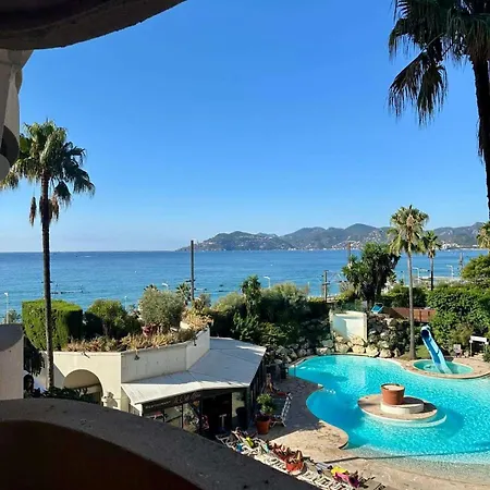 Escale Soleil, Vos Commencent Ici